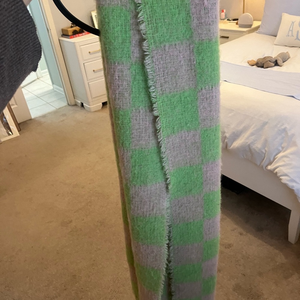 Scarf - Picture 2 of 2